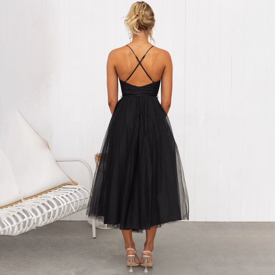 Damen Midikleid Schwarz, festlich, ärmellos, Tüll, elegantes Design, Rückansicht.