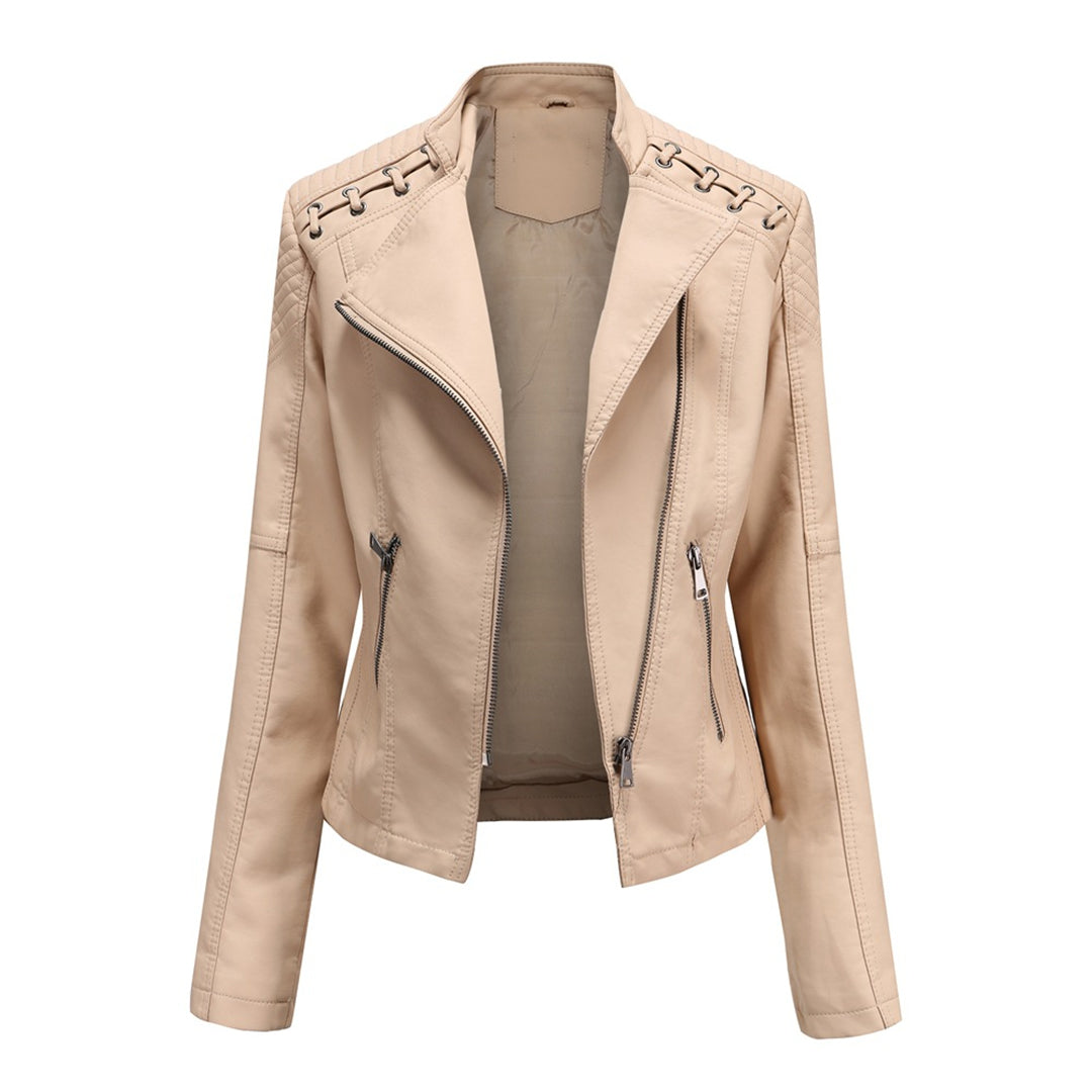 Beige Damen-Lederjacke mit Reißverschlüssen, modisch, elegant, Biker-Stil, Herbstmode.