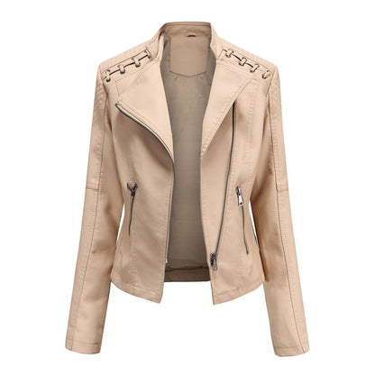 Beige Damen-Lederjacke mit Reißverschlüssen, modisch, elegant, Biker-Stil, Herbstmode.