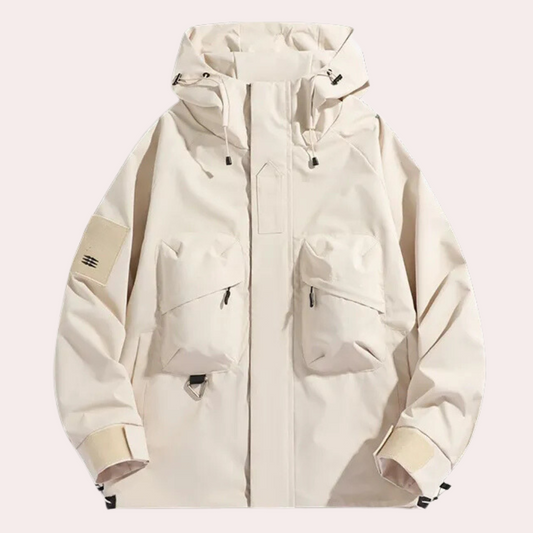 Weiße Outdoor-Jacke mit Kapuze, zwei Fronttaschen, Reißverschluss, wasserabweisend.