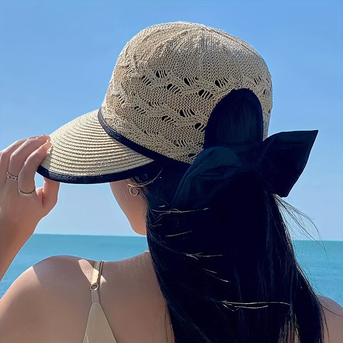 Geflochtener Sommerhut mit Schleifendetail – Norah