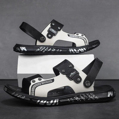 Schwarze und weiße Sandalen, Herren, sportlich, rutschfest, verstellbar, modisch.