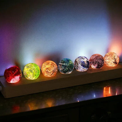 Leuchtende kosmische Kristalle - AstroGlow Orbs