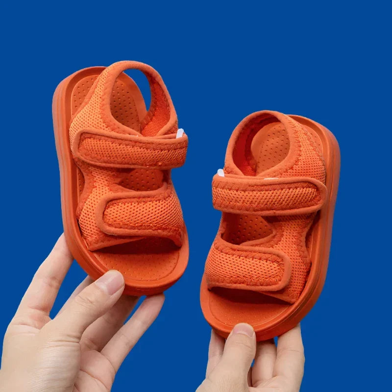 Atmungsaktive Kinder-Sandalen mit weicher Sohle & Schnellverschluss – Laufleicht