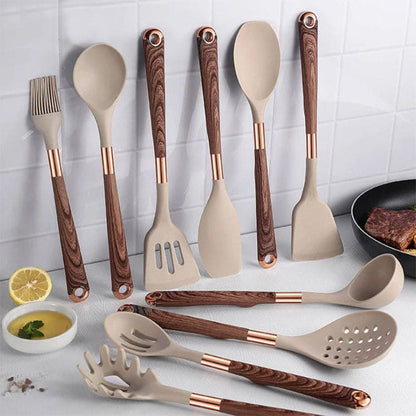 Küchenutensilien aus Lebensmittel-Silikon mit Holzgriff – KitchenElegance