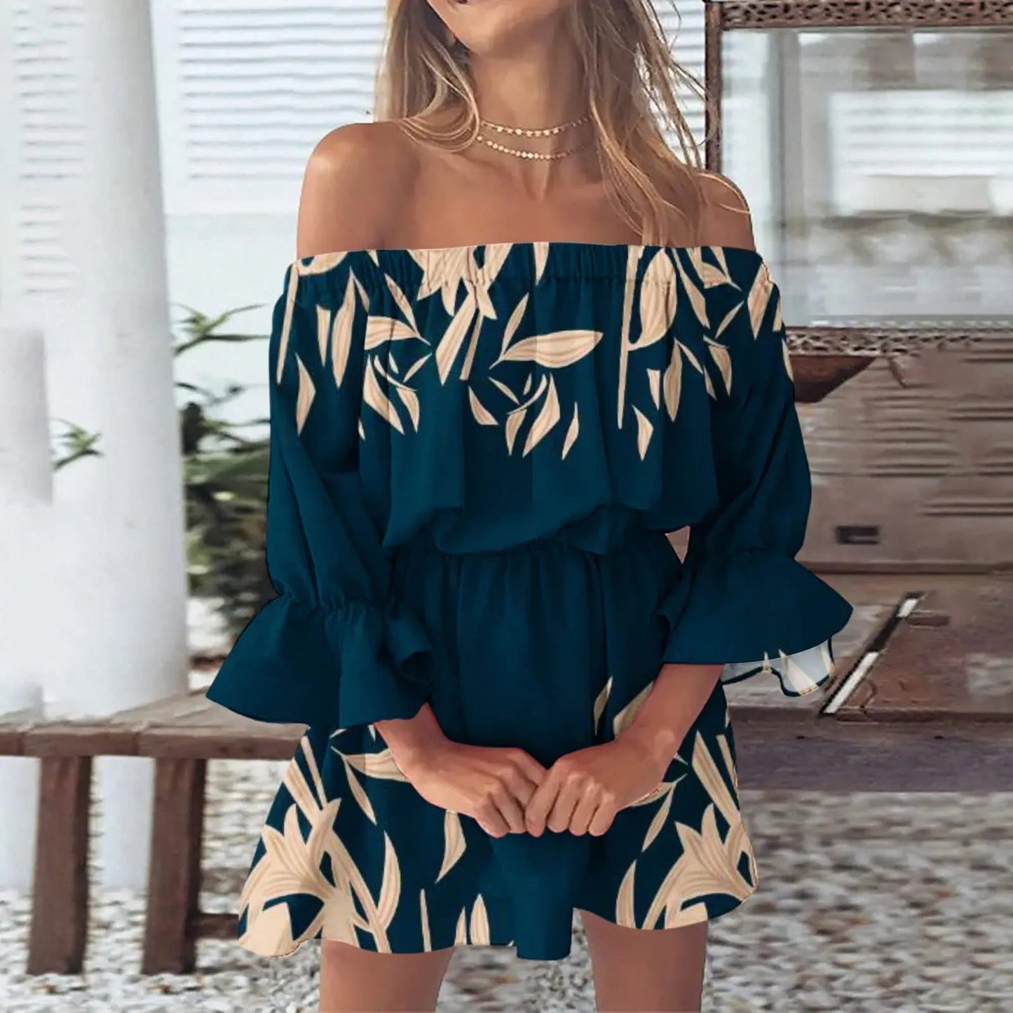 Sommerkleid mit Blumenmuster und ausgestellten Ärmeln – Mireille