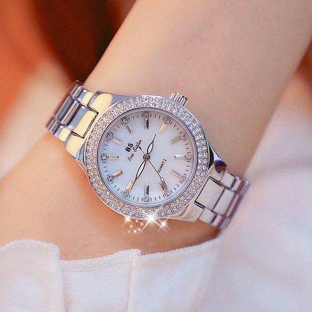 Elegante Damenarmbanduhr mit Kristalldetails – Aveline