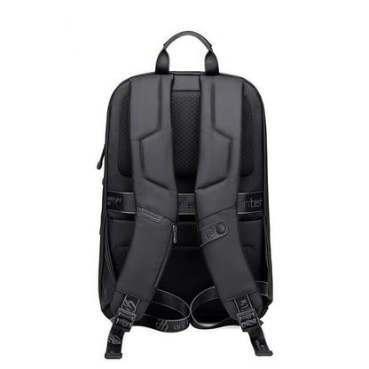 Wasserdichter Rucksack mit mehreren Fächern – Leichtgewicht für Outdoor und Reisen