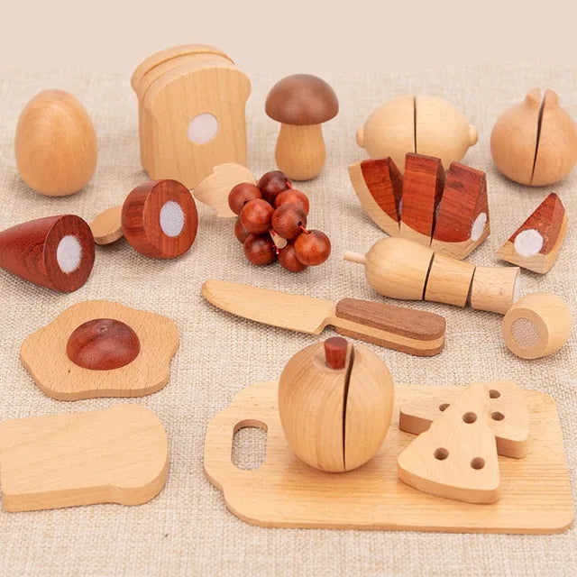 Holz-Küchenspielzeug mit Baumstammoptik für Rollenspiele & Lernspaß