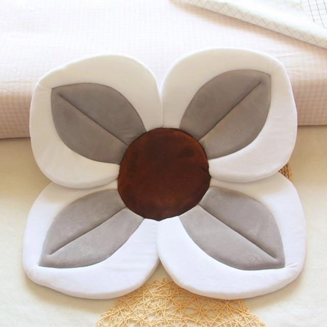 Weiches Blüten-Babybad für Waschbecken oder Reiseeinsatz – Kuschelblüte