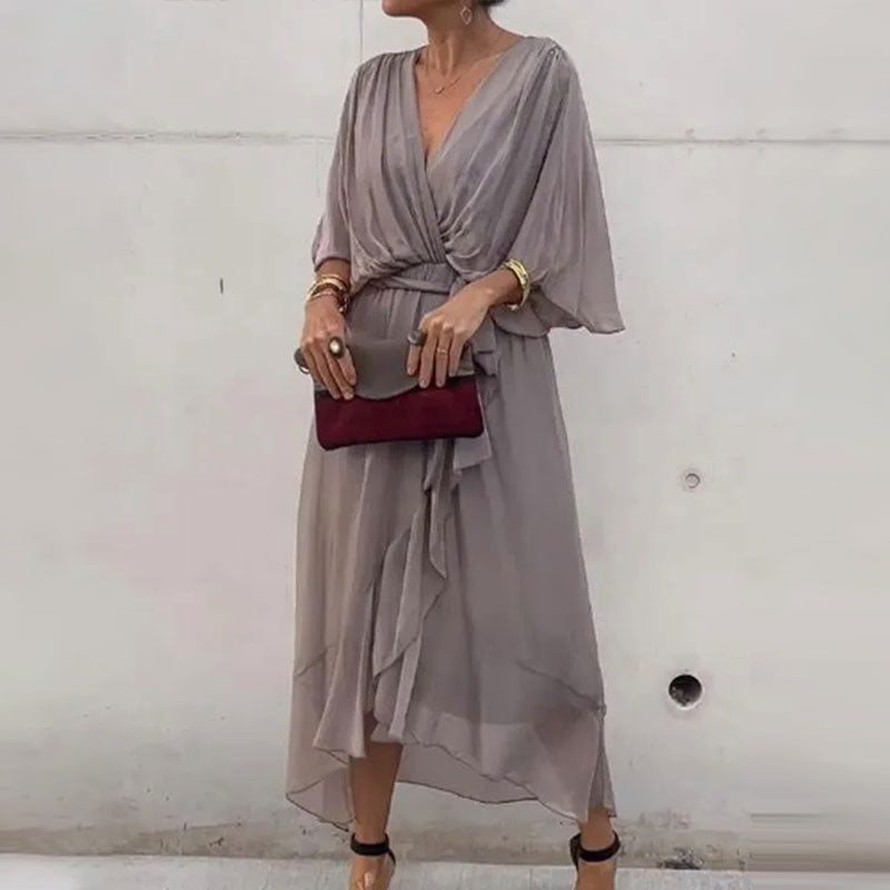 Losfallende Maxi-Kleid mit V-Ausschnitt – Elena