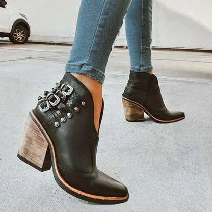 Damen Stiefeletten mit V-Ausschnitt und Schnalle – Léa