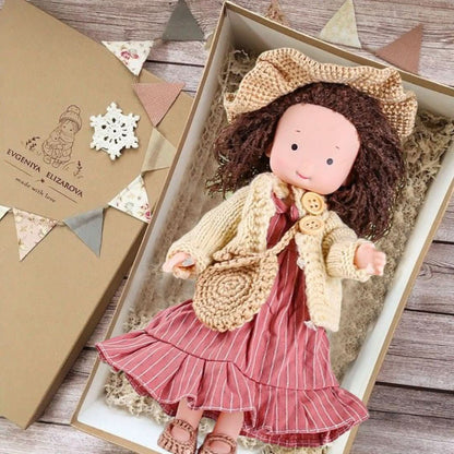 Handgefertigte Waldorf-Puppe aus Naturmaterialien – 30 cm groß