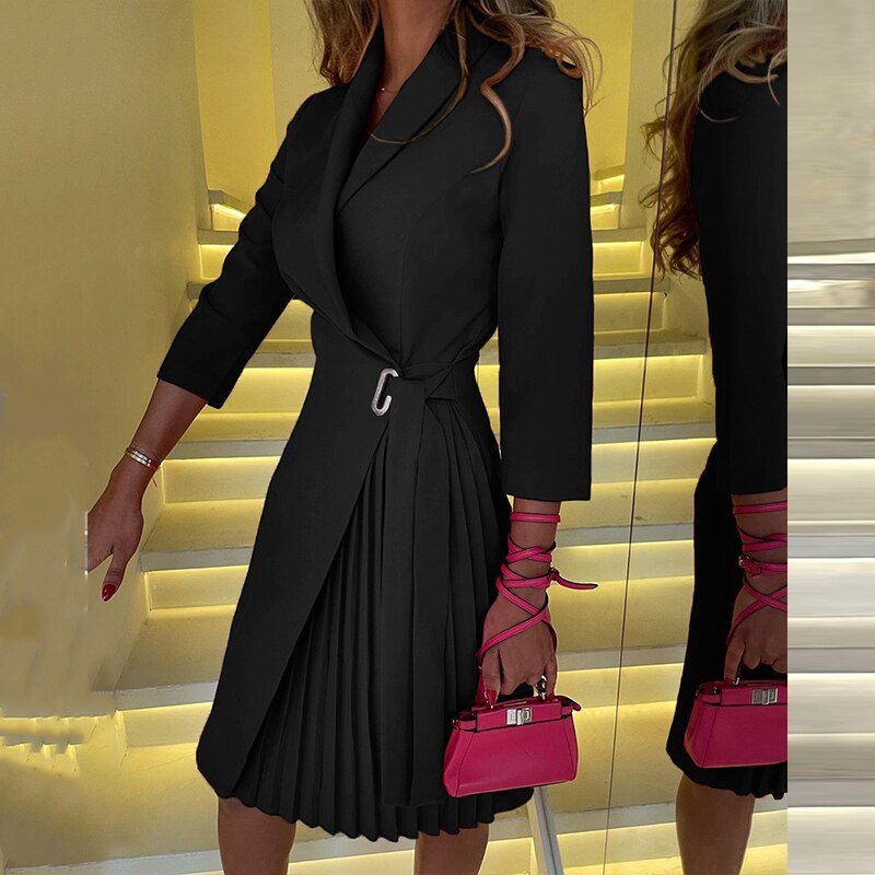 Trendiges Damen Blazerkleid – Aurelia im herbstlichen Stil